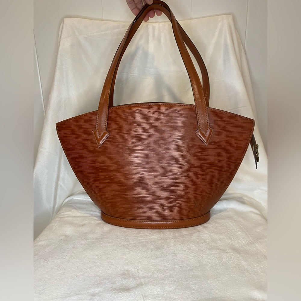 Authentic Louis Vuitton Saint Jacques Shoulder Bag in Kenyan Fawn Epi Leather